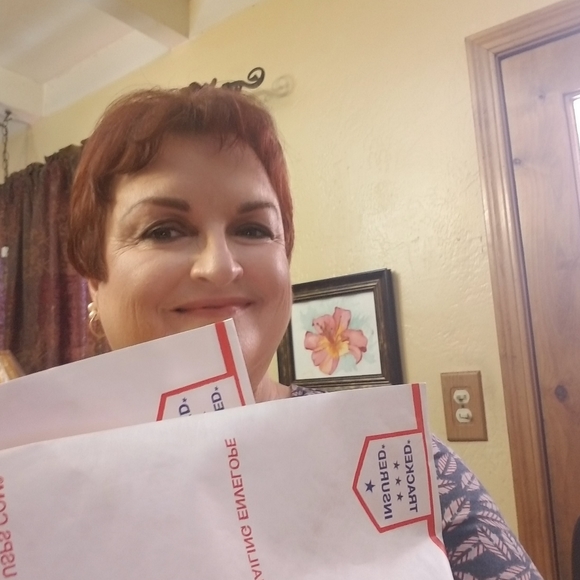 Meet your Posher, Marilyn - Picture 2 of 5